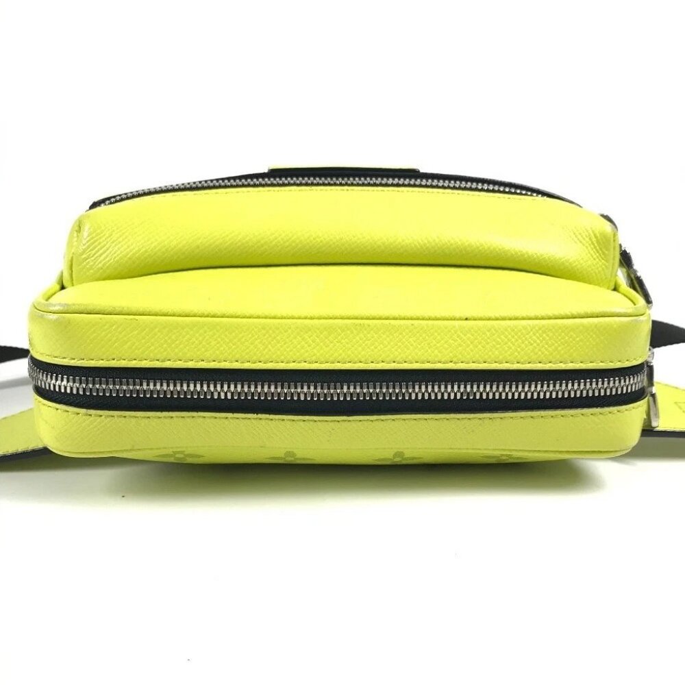 LOUIS VUITTON M30239 Taigalama Outdoor Messenger PM Shoulder Bag body bag - Picture 9 of 16